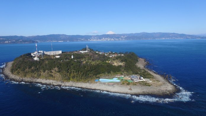 12月19日(日)、一番近い離島、初島2ビーチツアー。レンタル無料、フェリー代込¥20.900(税込)