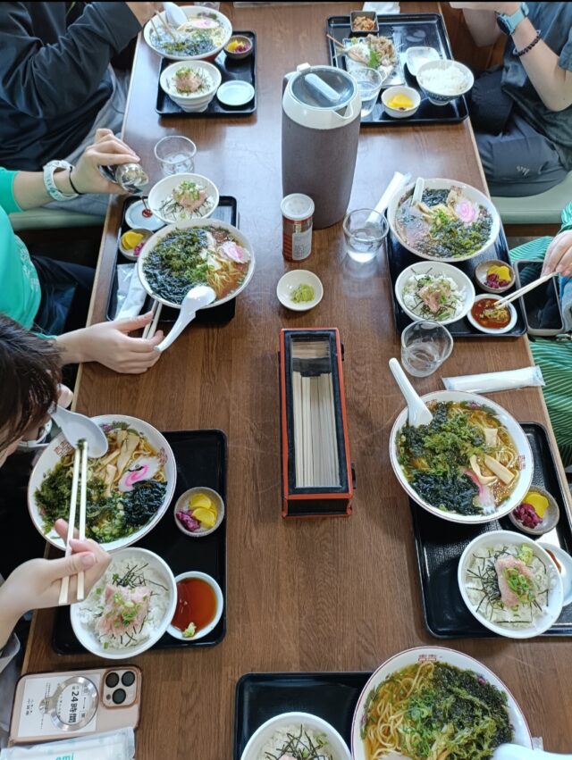 さかや食堂でお昼ご飯